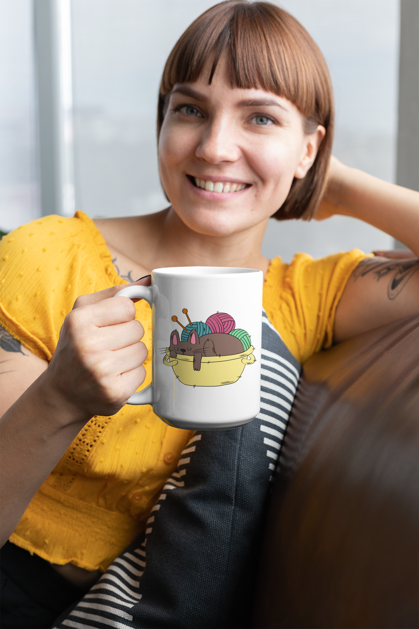 Yarn-filled Catnap Mug